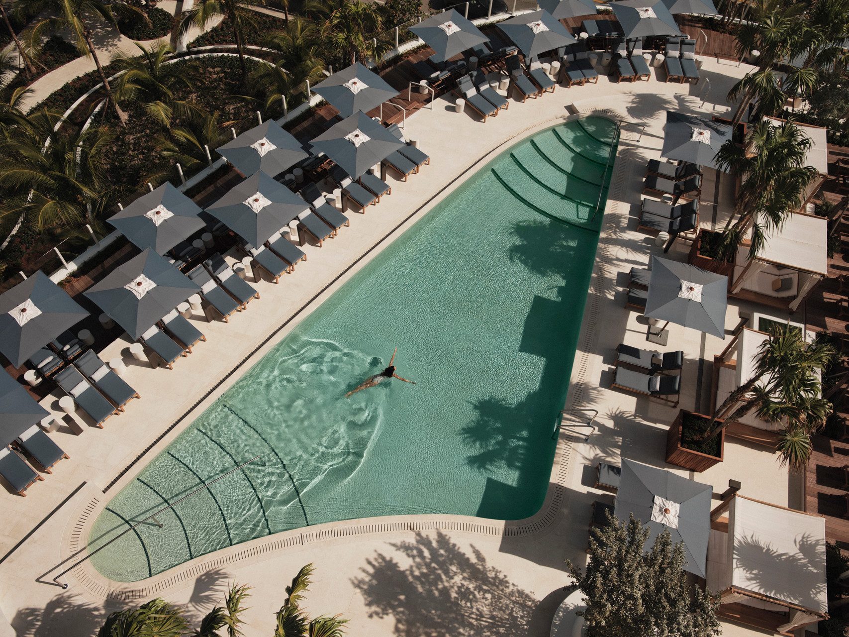 Four Seasons Hotel & Residences Fort Lauderdale — photograph 2